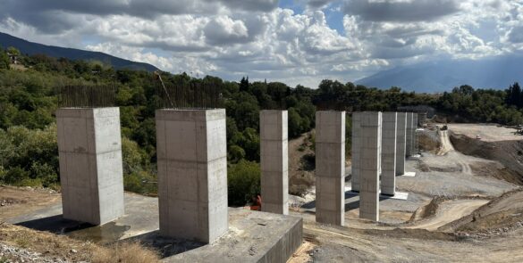 Bridge 1 - Piers under construction
