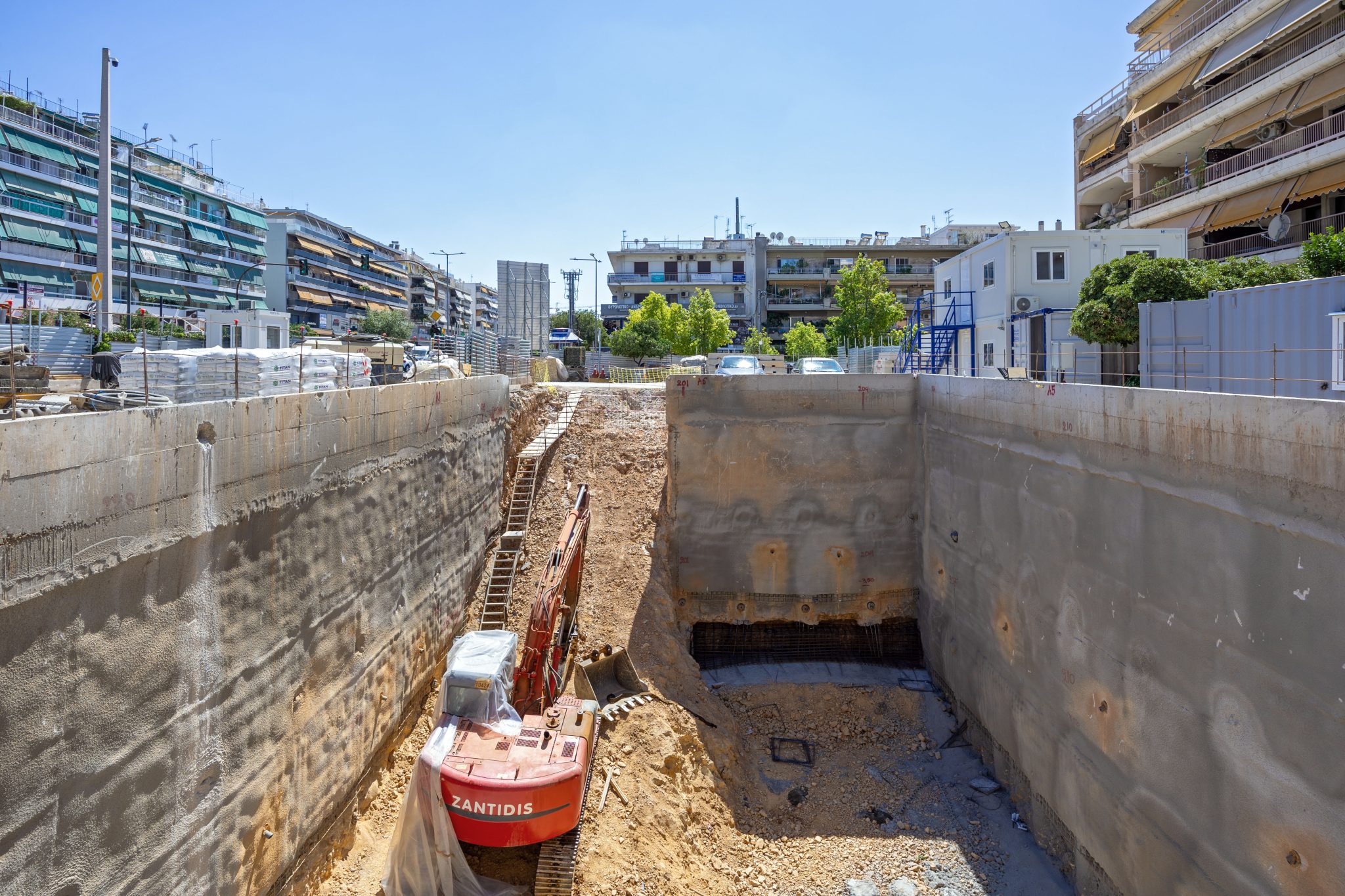 Alsos Veikou Metro Station – West Entrance C&C Box