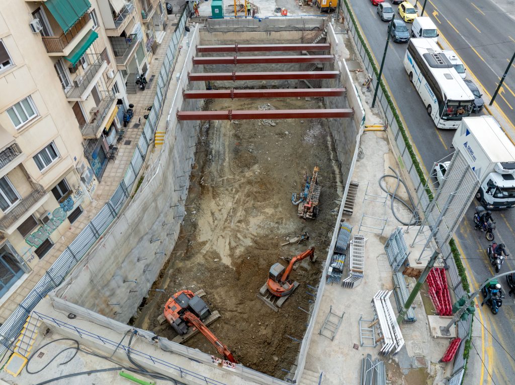 Alexandras Station - Main C&C Box